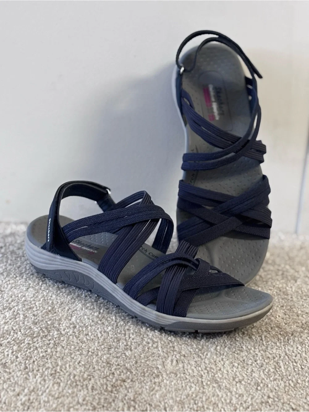 Skechers Reggae Navy Strappy Sandals Size 9.5 EUC